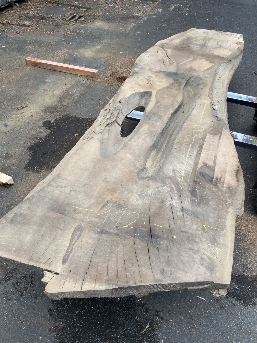Table Slabe caucasian Walnut #4.1
